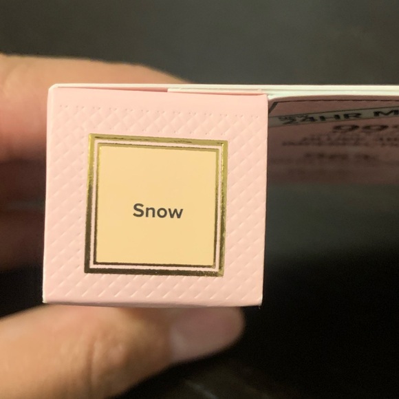 Too Faced Born This Way 24hour Matte Foundation mini - Picture 2 of 2